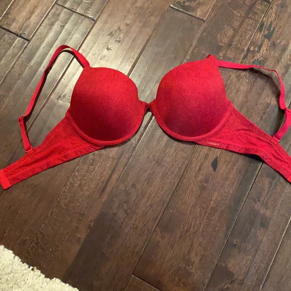 Calvin Klein Red Push Up Bra. 34D. - Picture 5 of 8